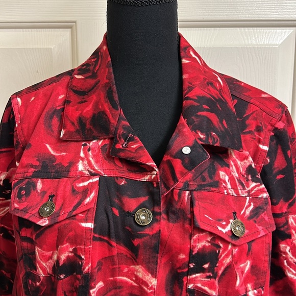 Chico's Size 2, shades of red & black flower print jeans style jacket, E… - Picture 2 of 14